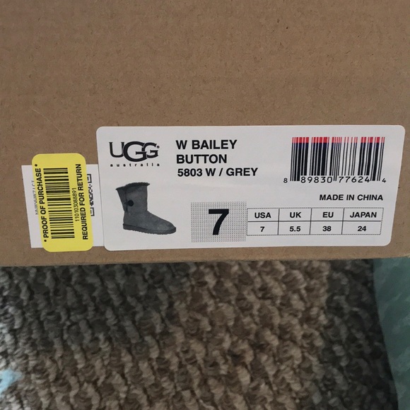 UGG Bailey Button - Picture 5 of 6